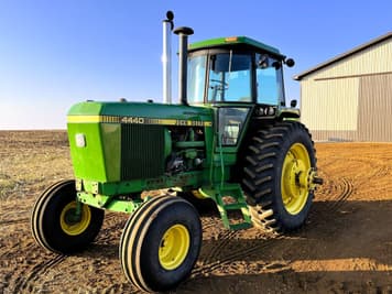 Main image John Deere 4440
